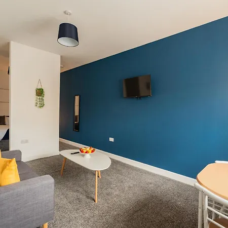 Legion House Two Apartment